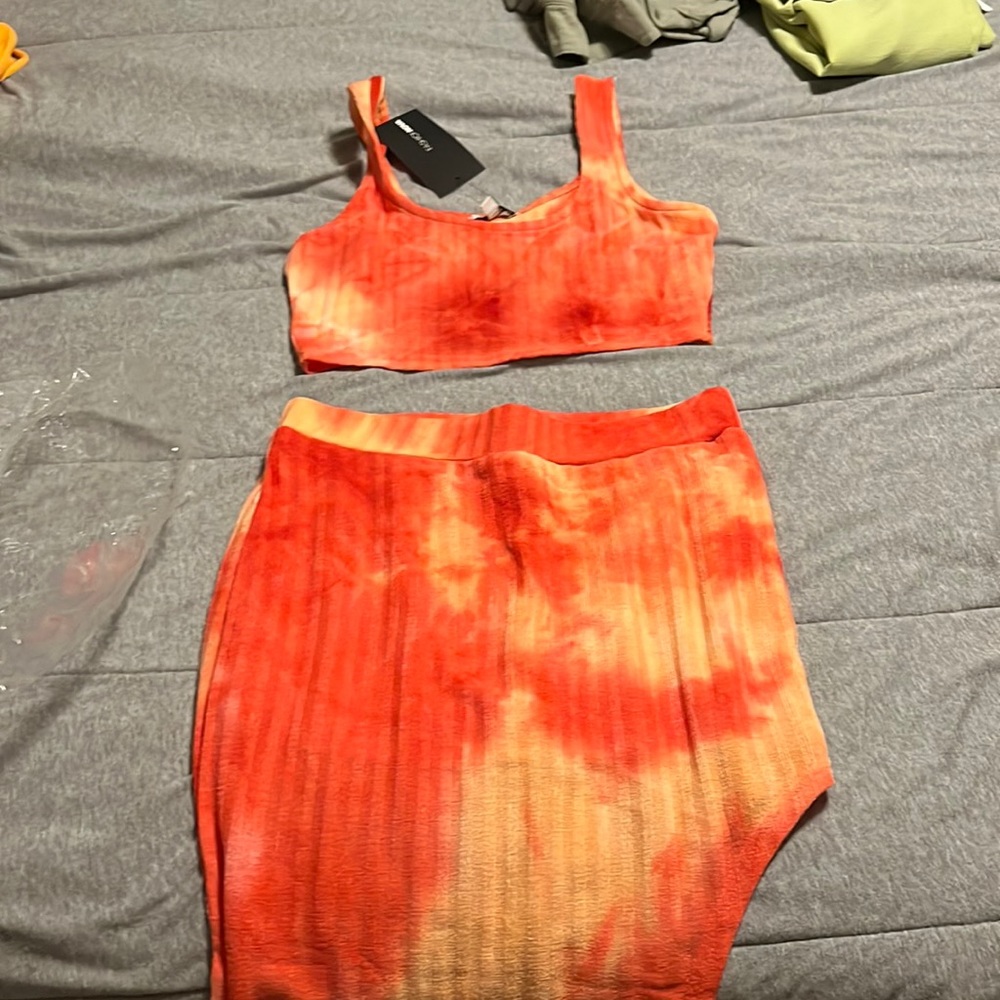 Fashion nova size small, “no concerns given tie dye skirt set” orange & pink
